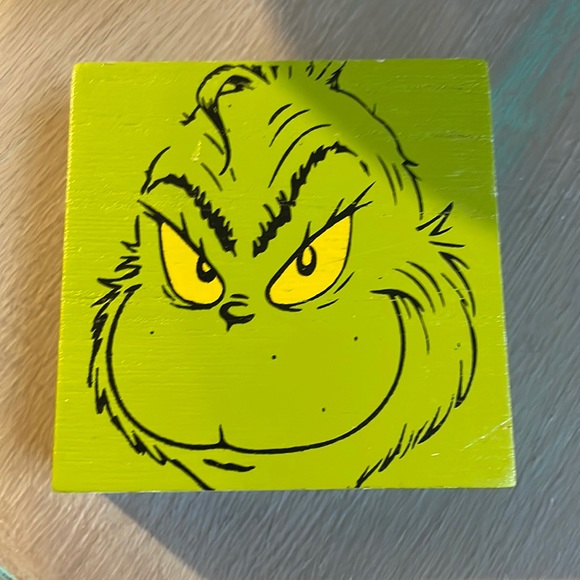 Grinch stripped wood decor - Picture 4 of 5